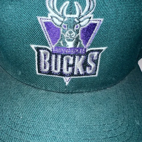 Milwaukee Bucks vintage sports specialties SnapBack - Picture 7 of 7